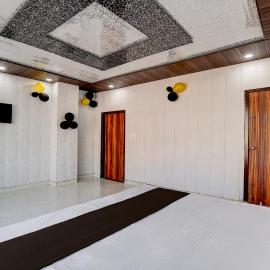Hotel O NICE HOTEL, hotel sa Faridabad