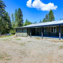 Bring Your Boat! Updated Cabin in Priest River, hotell i Priest River