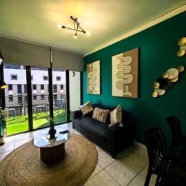 Stunning lake view apartment
