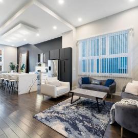 MAGNIFICENT NEW Home w/8 Beds & Free Parking