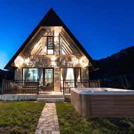 VILA K3 Komarnica, hotel a Šavnik