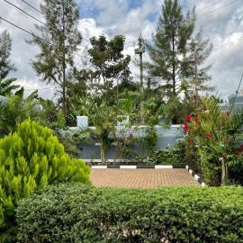 Murchison Close Motel، فندق في Masindi