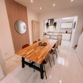 AirportHouse โรงแรมในชาร์เลอรัว