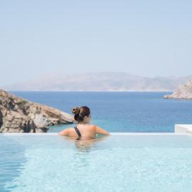 Alos Villas and Suites, hotell i Ios