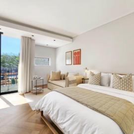 Bright Studio Apartment at On Park