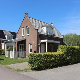 Bungalow by Water near Rotterdam