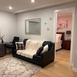 The Silver Birch Suite - Cozy Modern Charm, hotel in Langford