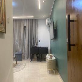 Luxe appartement Khezama est، فندق في La Corniche