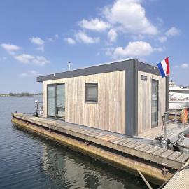 Jopies Houseboat