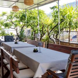 Holiday house with a parking space Svirce, Hvar - 17682, hotel sa Vrbanj