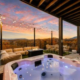 Indoor Pool | Slps 22 | Nr Pkwy | Hot Tub, hotel u gradu New Era