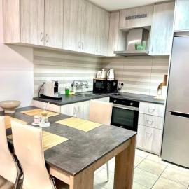 Arithea Hidden Seaside Heritage 2BR Suite – hotel w Pafos