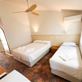 Bateau Bay Hotel, hotel in Bateau Bay