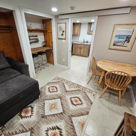 The Cottonwood Den