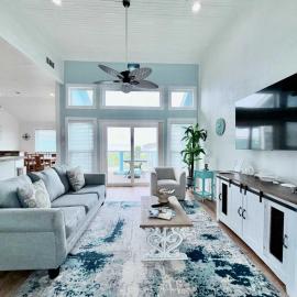 Sandy Beach Retreat and Gulf View