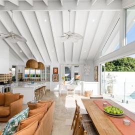 Pineapple House