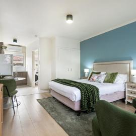 Newly Renovated Geelong Serviced Apartments by Short & Long Stays