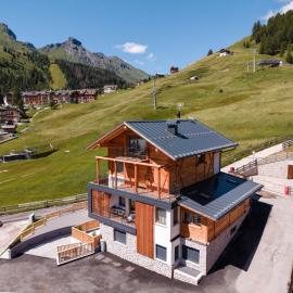 AlpeLuce Mountain Chalet, khách sạn ở Arabba