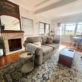 Bright cottage, quiet and centrally located, hotel u gradu Nowra