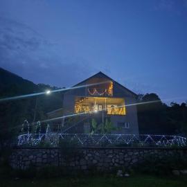 Terrace Gordi (Nino&Gio), Hotel in Gordi