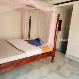 Karibu guest house, hotel in Fort Portal