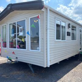 Beautiful Caravan Sleeps 6 views of Lundy Island, Hotel in Mortehoe