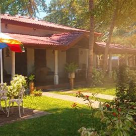 Rio Lake Hotel Sigiriya