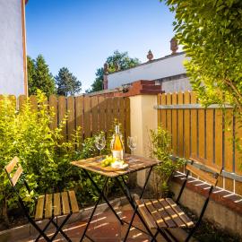 Charming Historic Cottage with Two Apartments near Prague Zoo
