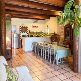 Appartement lumineux à Arles avec piscine partagée