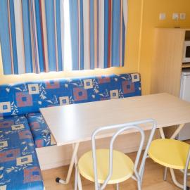 Comfortable Bungalow Near Pataias with Shared Pool, hotel in Pataias