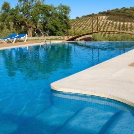 Charming house in Estepa, mountain view, hotel u gradu Lora de Estepa