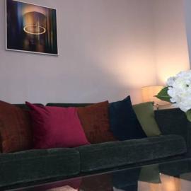 Spacious Starnberg Condo next to Munich, hotel v destinácii Starnberg