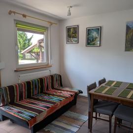 Biały domek przy Hajnówce, hotel in Dubiny