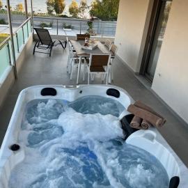 AMORÉA Luxury Jacuzzi Suites Evia