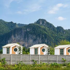 ปลายนา ผาม่าน รีสอร์ท-Plaiina Phaman Resort, hotel i Ban Sanam