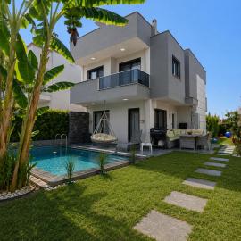 Villa Oyster Park Heated Pool Villa, Hotel in Aydın