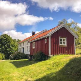 Cozy Home In Averøy With Wifi