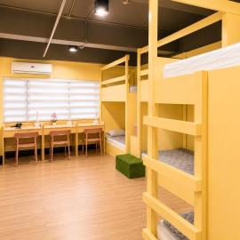 Shared room near country mall