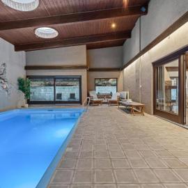 Wellness Villa near Vienna - Pool, Sauna & Whirlpool, hôtel à Purkersdorf