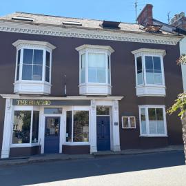 Bear House B&B, Ensuite room above the Brachio Cafe, Colyton, hotel a Colyton