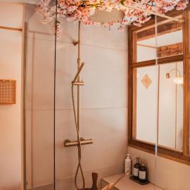 Suite Kyoto, experience Japonaise & shower spa XXL au coeur d'Uzès, hotell i Uzès