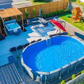 Hot Tub/Outdoor Sauna/Heated Pool/5 Min To Falls, hotell i Niagara Falls