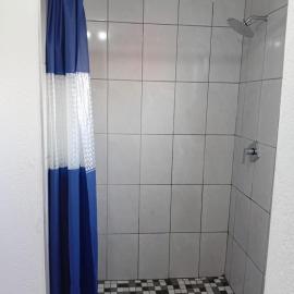 Vegas guest house, hotel u gradu Dwarsloop