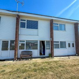 Lovely Chalet To Hire In Scratby Nearby The Beach In Norfolk Ref 76165B