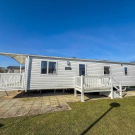 Beautiful 8 Berth Caravan With Decking At Hopton Holiday Village Ref 80016W