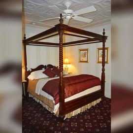 Cornerstone Victorian Bed and Breakfast, hotel in Warrensburg