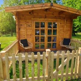 Muntjac Lodge dog friendly nr Anderby Creek, hotel in Alford