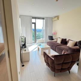RentNow Crown Plaza Apartment with Main Garden View