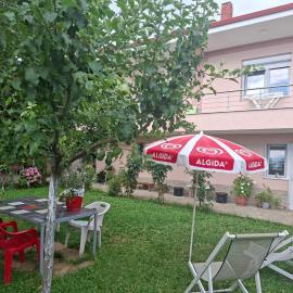 Gardenhouse, hotel in Mëmëlisht
