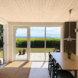 RO The Beach House - Sea View & Beachfront Location, hotel en Vordingborg